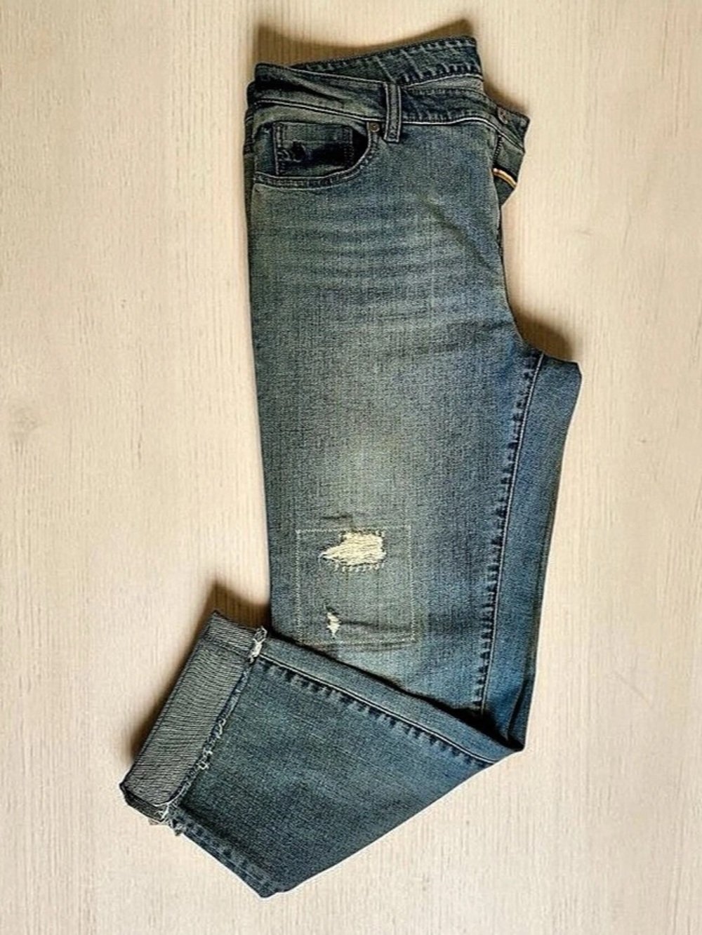 LL Bean Signature Straight Leg Distressed Jeans Light Blue Woman’s Size 10